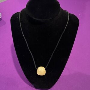 Elegant Black and Gold Necklace